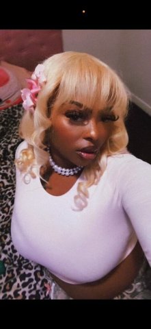 Racine Female Escort — Incalls, Car Dates & Fetish - 1