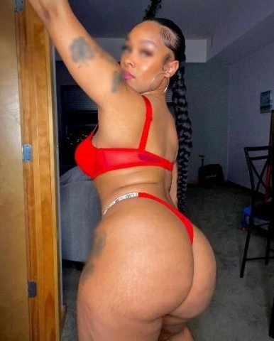 Seattle WA Incall Only Female Escort — Tight Juicy Pussy - 1