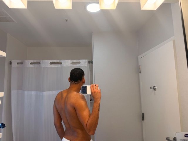 Fort Lauderdale Mature Male Escort (Uncut Latin 10” + Vers Top) — Travel Covered - 1