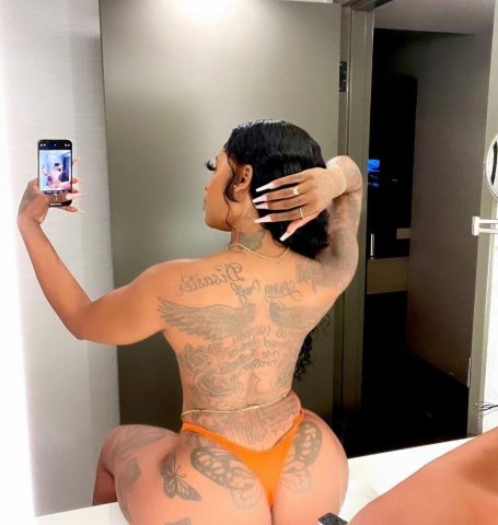 Norfolk, VA Female Escort — 1 Week Visit - 1