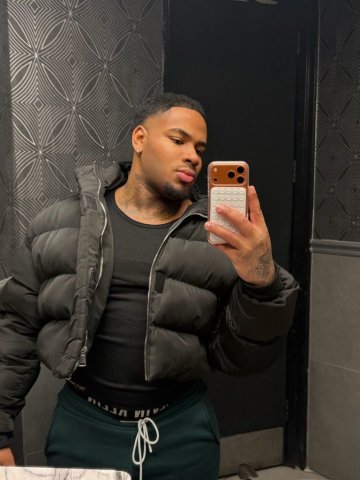 St. Louis Male Escort — Pretty Boy BOOTY (Oral, rough/kink sessions) - 1
