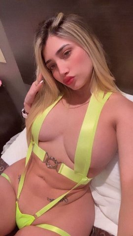 Monterey, CA Colombiana Escort — servicios de besos y BBJ - 1