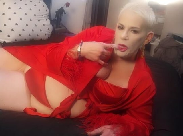 North Bay CA Late Nite 67YO Cougar Action Incall - 1