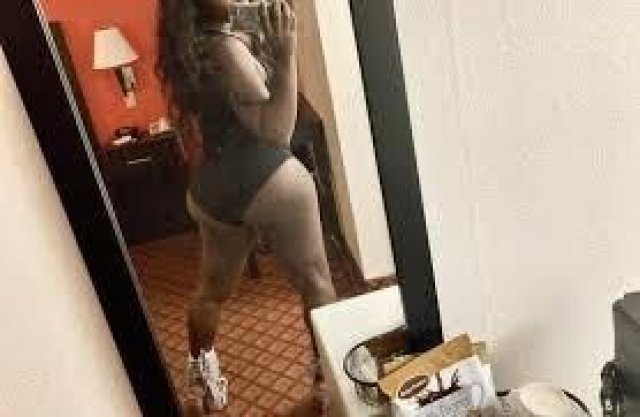 Modesto Funsize Caribbean Barbie Escort — Petite Prostate Massages, Live Dancing & Dinner Dates - 1