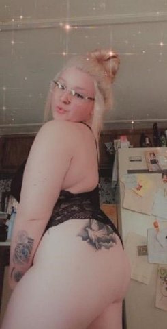 Bend, Oregon Female Escort — In-call, out-call, Uber & CarPlay - 1