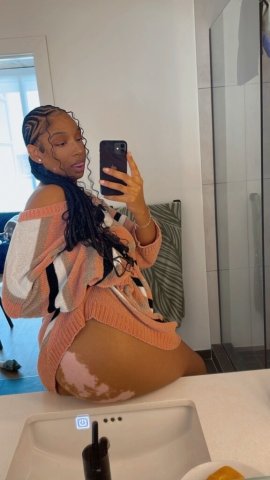 Hartford, CT Female Escort — Incall/Outcall Squirter - 1