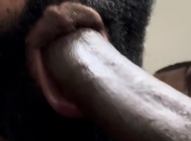 Detroit MI Male Escort — Throat Service - 1