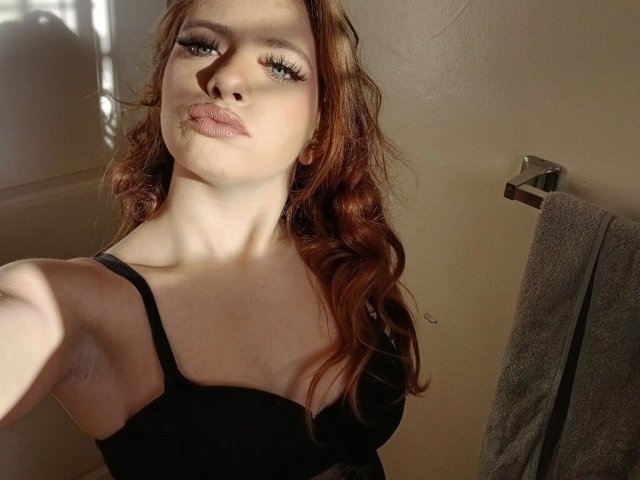 Oakland/East Bay CA 22yo 5'1" Female Escort — Outcall & Carplay - 1