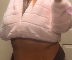 Seattle escorts - Seattle Elite Companion Curves & Discreet Luxury