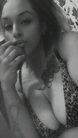 Denver, CO Mexican Milf Female Escort — In-call, Out-call & Car Dates - 1