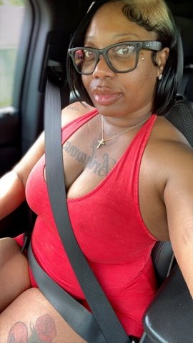 Miss Vee — Incall Only Milf for Men 35+ (Memphis, TN) - 1