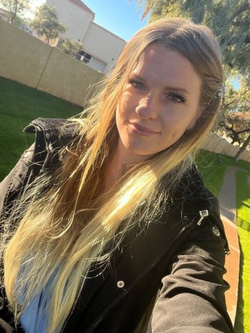 Phoenix Female Escort — Early Bird Specials in Arcadia/Camelback - 1
