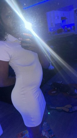 Macon Fun-Size Freak for Massages — tight & wet, discreet (no outcalls) - 1
