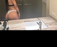 Detroit escorts - Detroit MI Queen Tings Escort