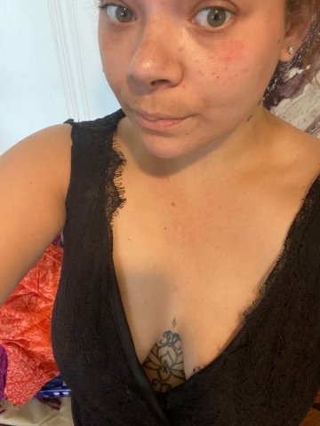 Louisville KY Female Escort — 1/2 Hour or 1 Hour - 1