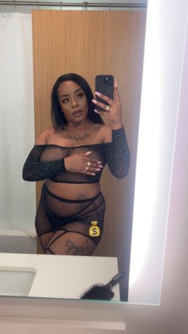 Clarksville TN Discreet Female Escort — Fetish-Friendly, Content & FT Shows - 1