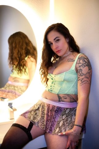 Humboldt County Birthday Special — MILF & Nympho w/ GFE + PSE - 1