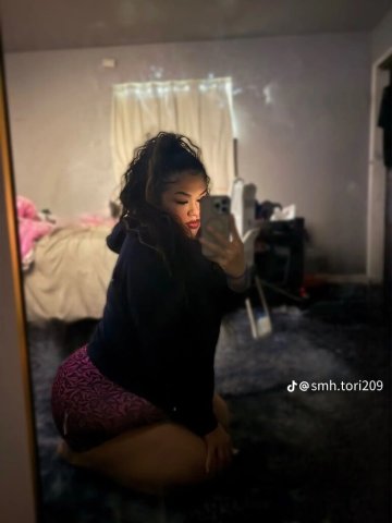 Incall Special — Lexi (Sweet, Sensual, Discreet) - 1