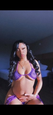 Philadelphia Escort — Slim & Curvy, Polite, Patient - 1