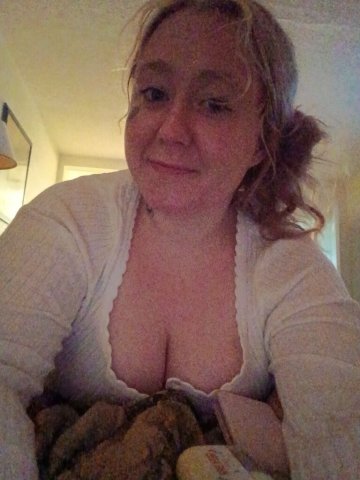 No-drama fun with a 28-year-old escort—fetish welcome - 1