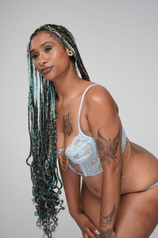 New Orleans Female Escort — No-rush sessions & overnights - 1