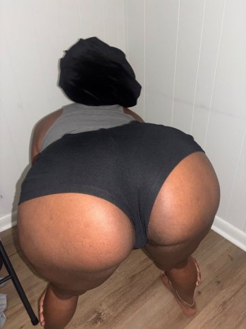 Lafayette, LA Female Escort — Wet Mouth + QV Specials - 1