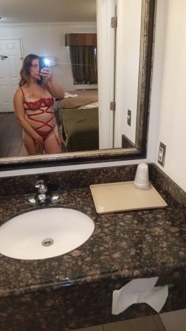 Hailey Rose (Pretty & Petite Playmate) — Adelanto Special (In-Call/Out-Call/Car Play) - 1