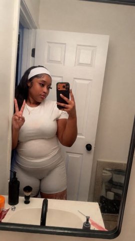 Fayetteville Arkansas Female Escort — thick hot creamie & wet play (deposit required) - 1
