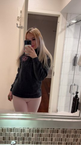 St. Louis Country Girl Outcall — 5'9 Sweet 26 - 1