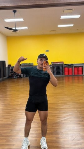 Colombiano de 22 años en Denver, CO - 1