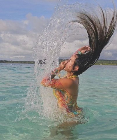 Regreso en Cape Coral (últimos 8 días) — Joven Colombiana - 1