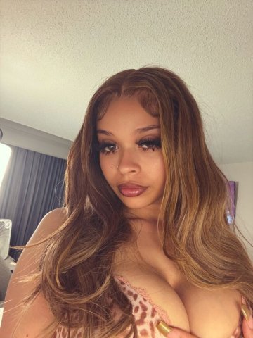 Akron Female Escort — deep, warm, well-groomed sessions - 1