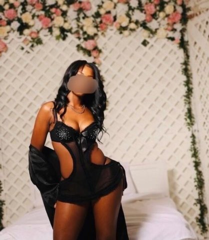 Central Jersey Female Escort — 5ft4, 32B slim body (short time) - 1