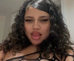 Las Vegas Female Escort — Hazel-Eyed Bombshell for Video Verified Fun - Image 2
