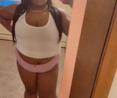Minneapolis / St. Paul escorts - Minneapolis/St. Paul Female Escort — 2 Pops Specials & Incalls