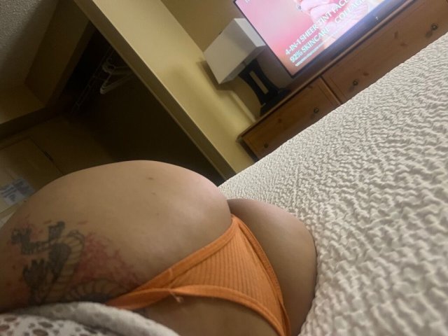 Portland / Beaverton Female Escort — FaceTime/WhatsApp video first - 1