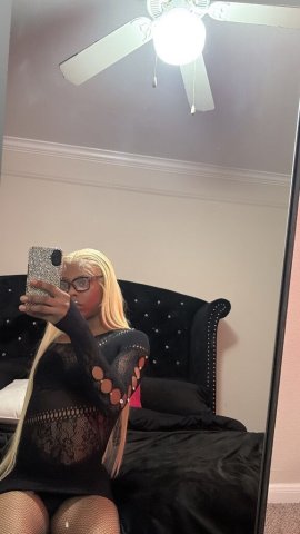 Discreet 22 Slim Escort — College Station Incalls & Outcalls - 1
