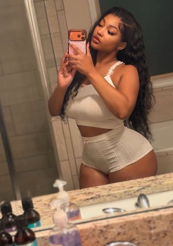 Lexi — Curvy Female Escort in East Oregon (Fetish-Friendly, BDSM, Oil Erotic Massage) - 1
