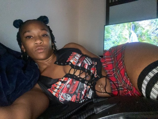 Los Angeles Curvy Petite Escort — Card Dates, Outcalls, Facetime & Exclusive Pics - 1