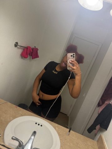 Pierre, South Dakota Female Escort — Incall & Select Outcalls - 1