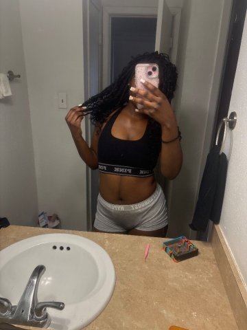 Essex, VT Female Escort — Incall & Outcall (1–2 Hours) - 1