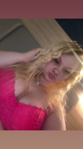 Detroit Female Escort — Pretty face & smooth conversation - 1