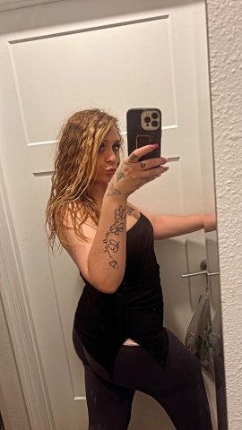 Ocala Female Escort — Pawg with Pink “Wet Wet” Energy - 1