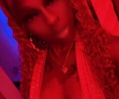 Los Angeles Petite Female Escort for Outcalls Only - Image 2