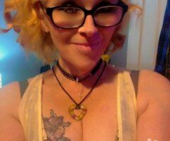 Louisville escorts - Louisville Out-Call MILF Escort — Glasses, Tattoos, Fetish-Friendly GFE & Custom Videos