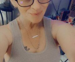 Louisville Out-Call MILF Escort — Glasses, Tattoos, Fetish-Friendly GFE & Custom Videos - Image 10