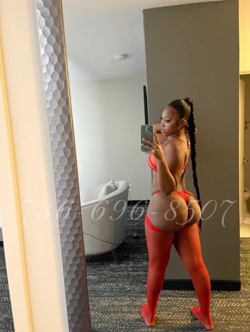 Fresno Female Escort — short stay/visiting - 1