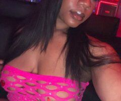 Lafayette escorts - Lafayette Creole/Blasian escort with natural curls