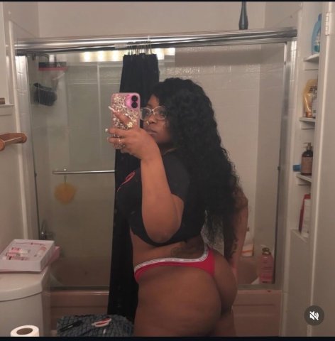 Mia Noir — Cardates Only (Clean, Respectful) Escort in Oakland/East Bay - 1