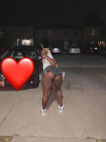 Iowa City Female Escort — Lyft or Pick-Up for Playful $5-Star - 1